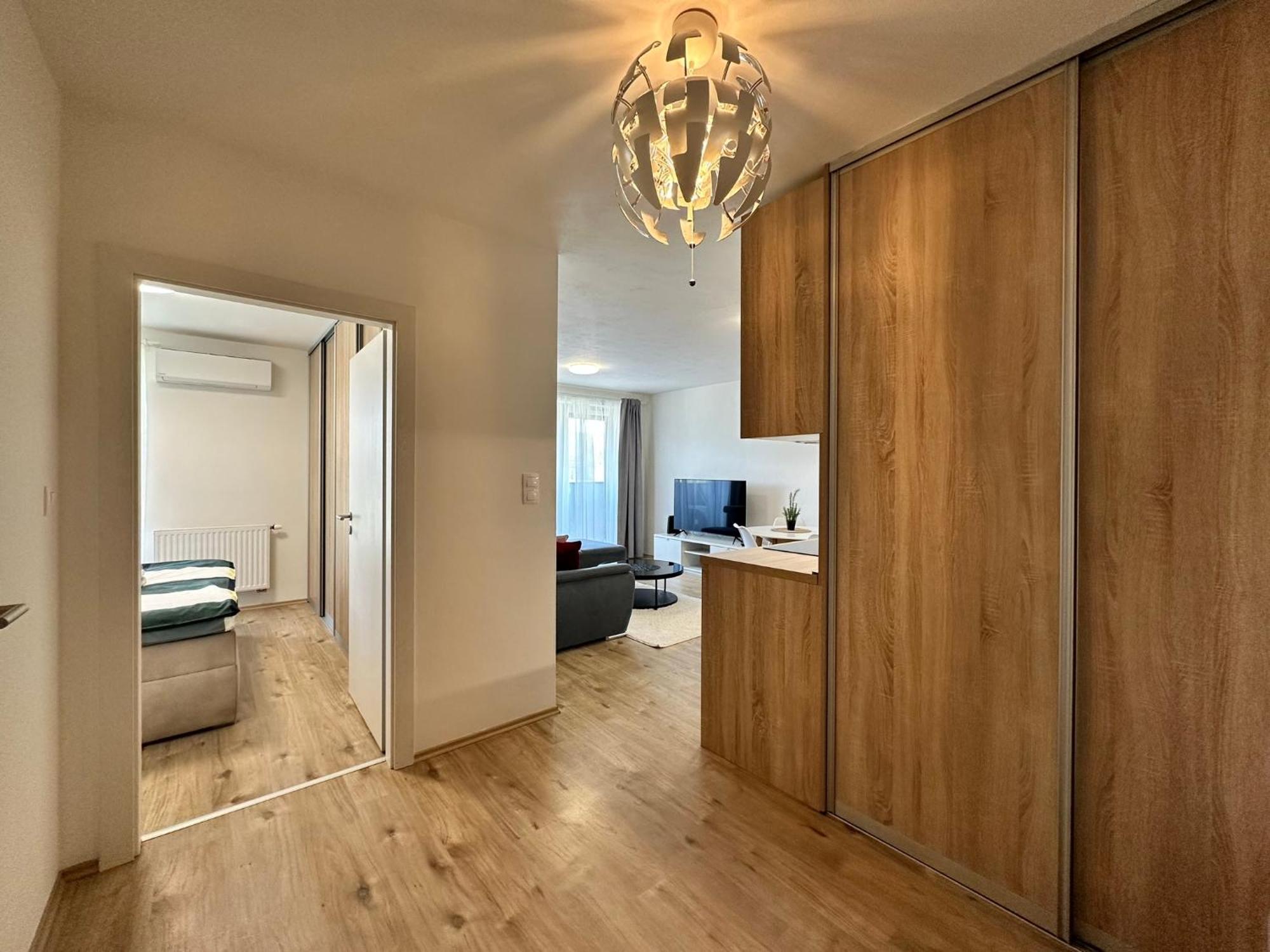 Novozariadeny Apartman Pri Starom Moste Bratislava Exterior foto
